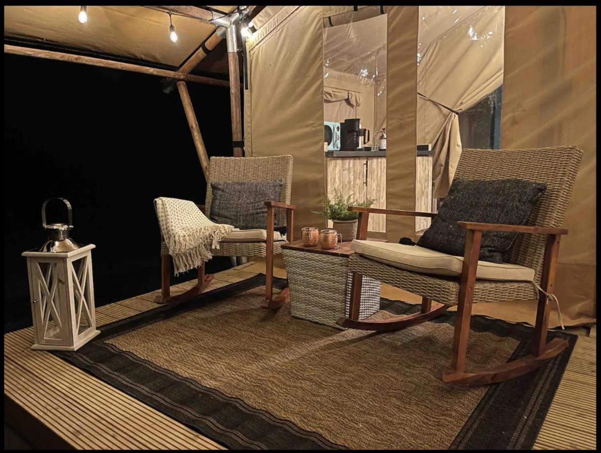 Отель Firefly Season Glamping Севьервилл Экстерьер фото